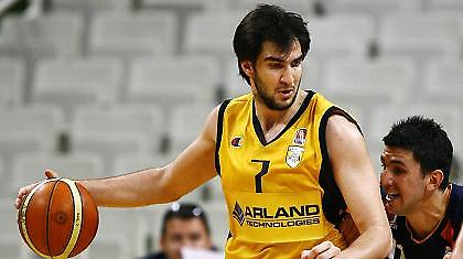 Α1: Κράτησε Ταπούτο η ΑΕΚ