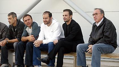 Ο Κόκκαλης δεν ξεχνάει τον Ντέμη. Και οι σκοτούρες του Βαλβέρδε...