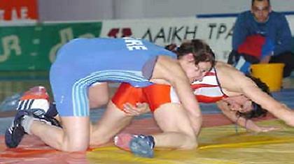 Μαχαιρώθηκε παλαιστής του Ολυμπιακού!