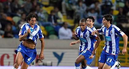 Superliga: Νικητές οι «δράκοι» στο ντέρμπι με σούπερ-γκολ από Άλβες