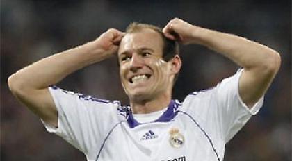 Πλήγμα με Ρόμπεν για Ρεάλ και Ολλανδία