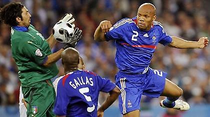 Έξω ο Γκαλάς, μέσα ο Μπουμσόνγκ