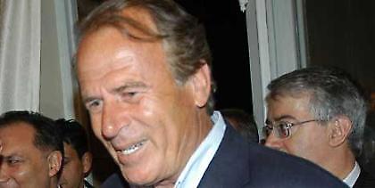 Ο Ντενιζλί στον πάγκο της Μπεσίκτας