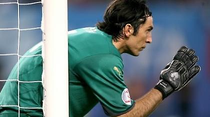 Πλήγμα με Μπουφόν