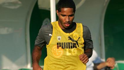 Παράταση για Λεόν