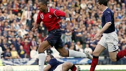 Νίκη για Φινλανδία, ισοπαλία στη Γλασκώβη