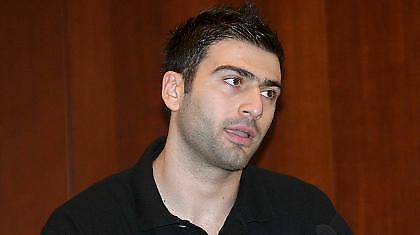 Α1: «Φόρος τιμής»…