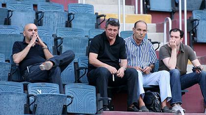 Μάτια παντού…