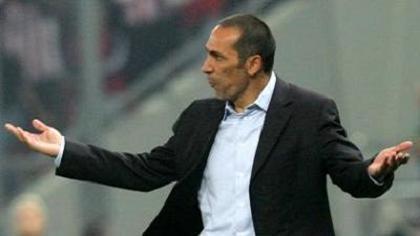 Περιμένοντας τους διεθνείς