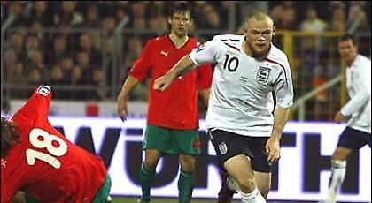 Προελαύνουν Ισπανία και Αγγλία