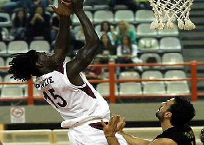 Νικήτρια η ΑΕΛ στο θρίλερ της Νεάπολης