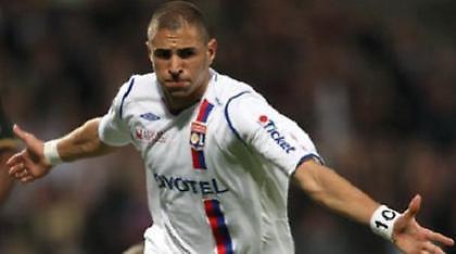 «Οι… μεγάλοι κυνηγούν τον Μπενζεμά»