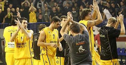 Α1: «Φωνάζει» η ΑΕΚ για τη διαιτησία