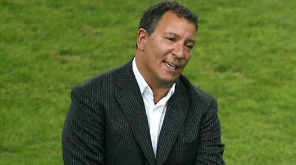 Η άμυνα τραγική, ο Τεν Κάτε αλλού