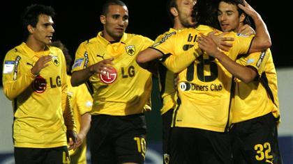 Επιμένει στην ενδεκάδα της Φυλής