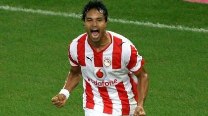 Κοιτάει το ντέρμπι