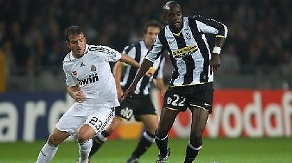 Τα βλέμματα στο «Μπερναμπέου»