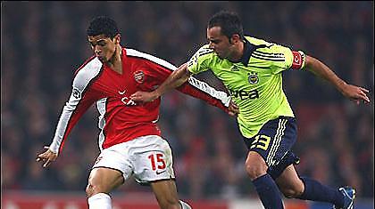 Έμεινε όρθια η Φενέρ