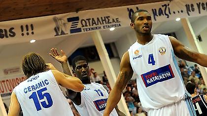 Έκανε «σκόνη» τον Ευρωπαίο…