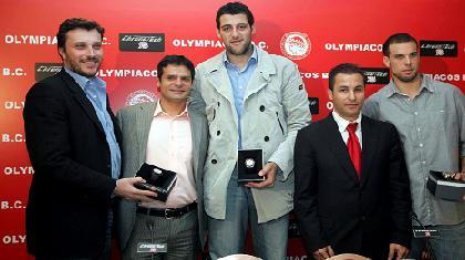 Μπουρούσης: «Πρωτάθλημα και Κύπελλο…»