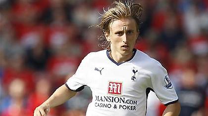 Μόντριτς: «Μας δίνει αυτοπεποίθηση ο Ρέντναπ»