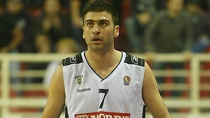 Α1: Διάστρεμμα ο Βασιλειάδης, αγωνιούν στον ΠΑΟΚ