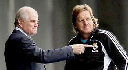 Στηρίζει Σούστερ ο Καλντερόν