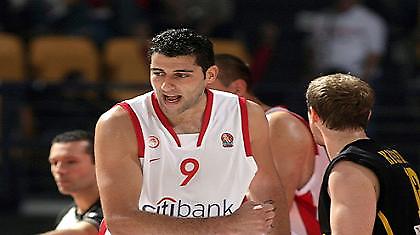 Μπουρούσης: «Στο μυαλό μας μόνο η ΑΕΚ»