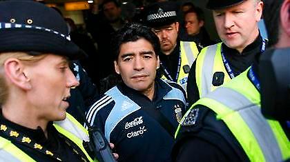 Μαραντόνα: «Χρειάζεται αλλαγή νοοτροπίας»