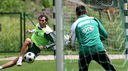 Είναι ολοφάνερο. Ο Τεν Κάτε δεν γουστάρει τον Γκούμα!