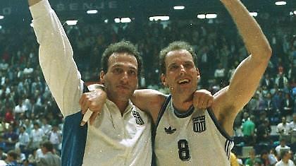 Στεργάκος, Καμπούρης και τα άλλα παιδιά