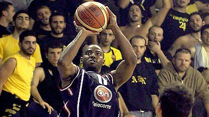 Μάιλς: « Ευτυχισμένος στον Πανιώνιο»