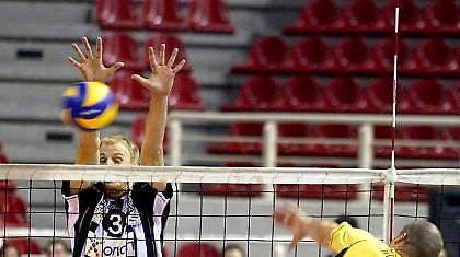 Αποχωρούν Κέιρ, Μπέργκμαν