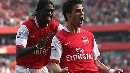 Αντεμπαγιόρ: «Μπορεί να γίνει αρχηγός ο Φάμπρεγκας»