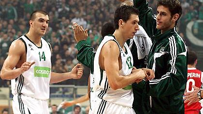 Μένει στο «θρόνο» του…