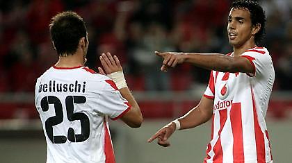 Μπελούτσι-Ντιόγο με κλειστά μάτια