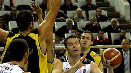 Ανεβαίνει…