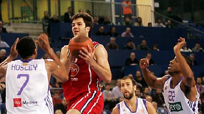 Τσβέτκοβιτς: «Στο μυαλό μας μόνο ο Πανελλήνιος»