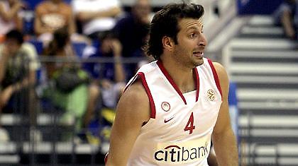 «Ο Ολυμπιακός θα πρέπει να κερδίζει και μετά να παίζει μπάσκετ»