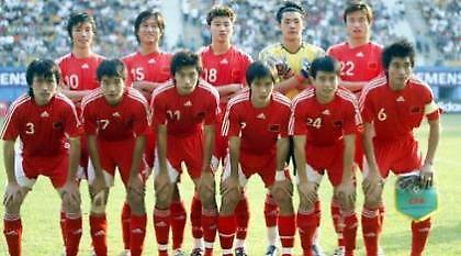 Ο Γιν Τιεσένγκ στο πάγκο της Κίνας