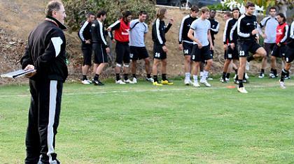 ΟΦΗ: Ατομικό για Μάλαρζ, Σφακιανάκη στην προπόνηση