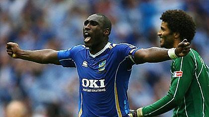 Σύλληψη οπαδού για προσβολή στον Κάμπελ