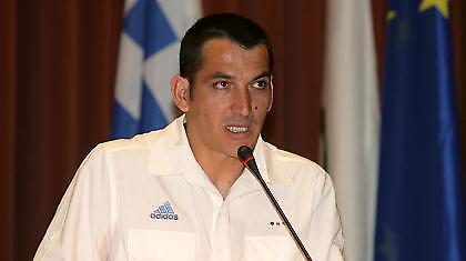 Δήμας: «Τι γίνεται με τα έξοδα;»