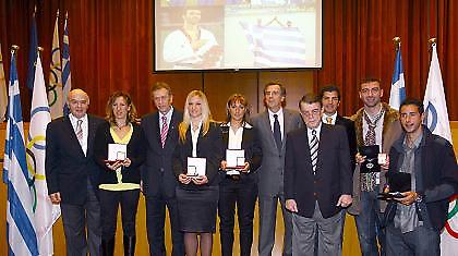 Τιμή της ΕΟΕ στους Ολυμπιονίκες