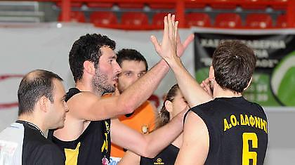 A2: Μόνη στην κορυφή η Δάφνη