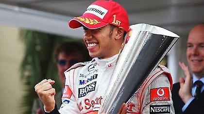 Χάμιλτον: «Νιώθω λιγότερη πίεση φέτος»