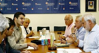 Ανυποχώρητοι και οι δύο