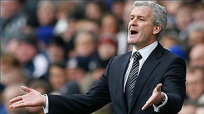 Χιουζ: «Μένουν οι προσωπικοί όροι στο συμβόλαιο του Μπριτζ»