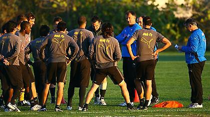 Ευτυχώς στο ποδοσφαιρικό τμήμα μιλάει ένας!