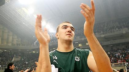 Πέκοβιτς: «Θέλω και τους τρεις τίτλους»